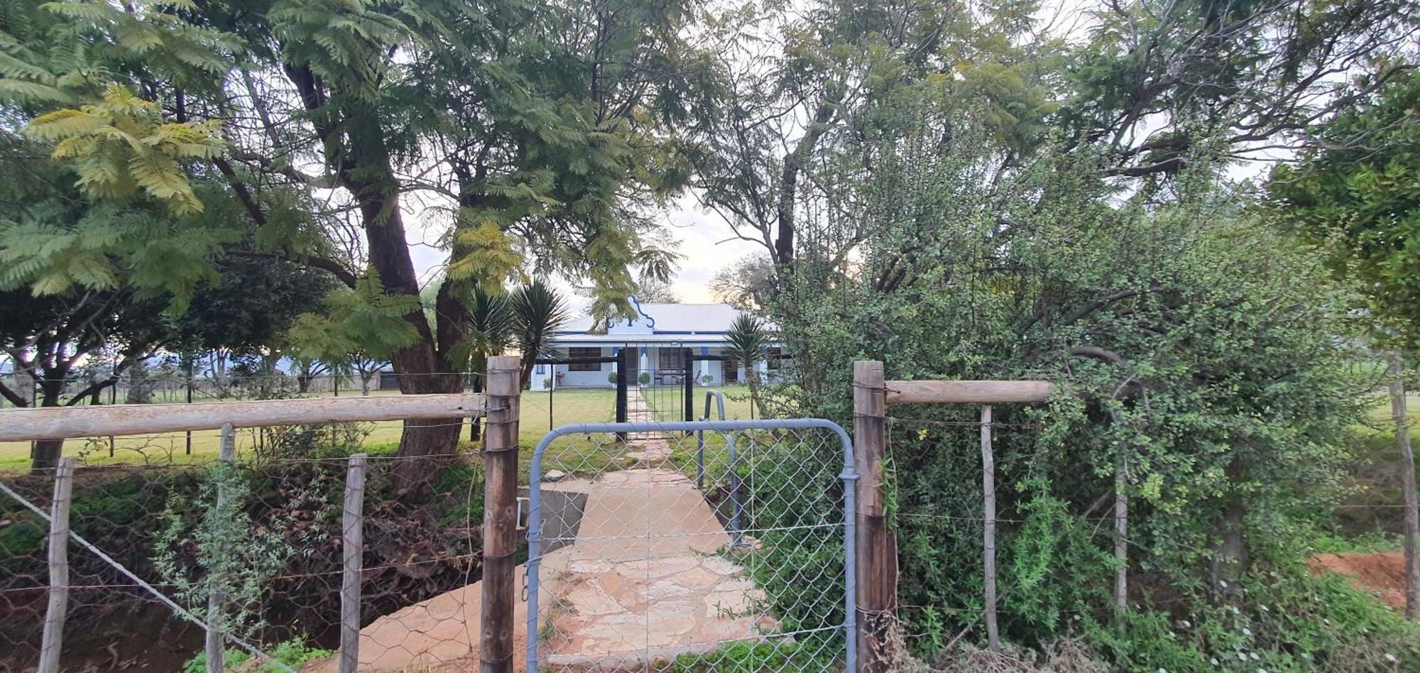 Karoo Leeu Self Catering Oudtshoorn Exterior foto