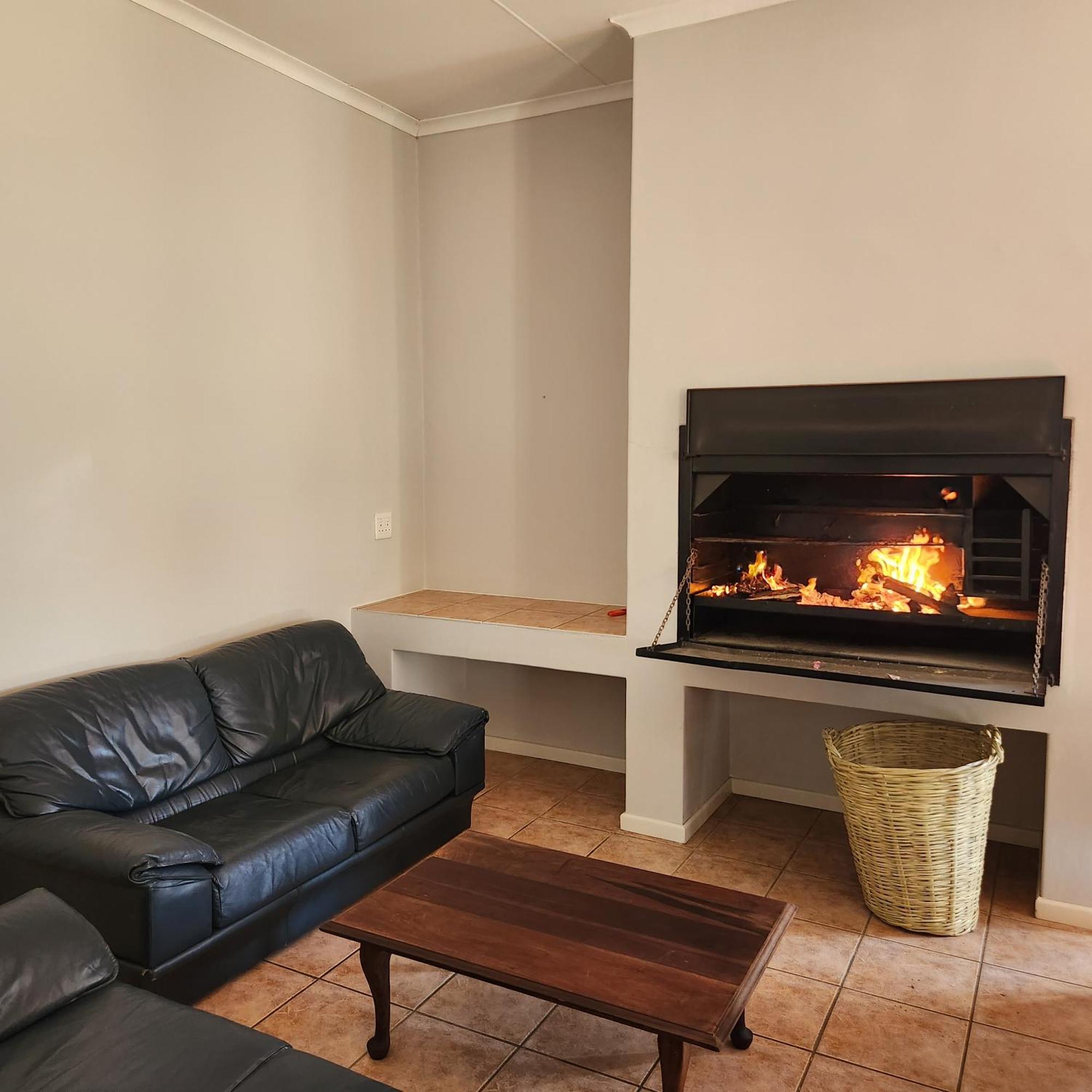 Karoo Leeu Self Catering Oudtshoorn Exterior foto